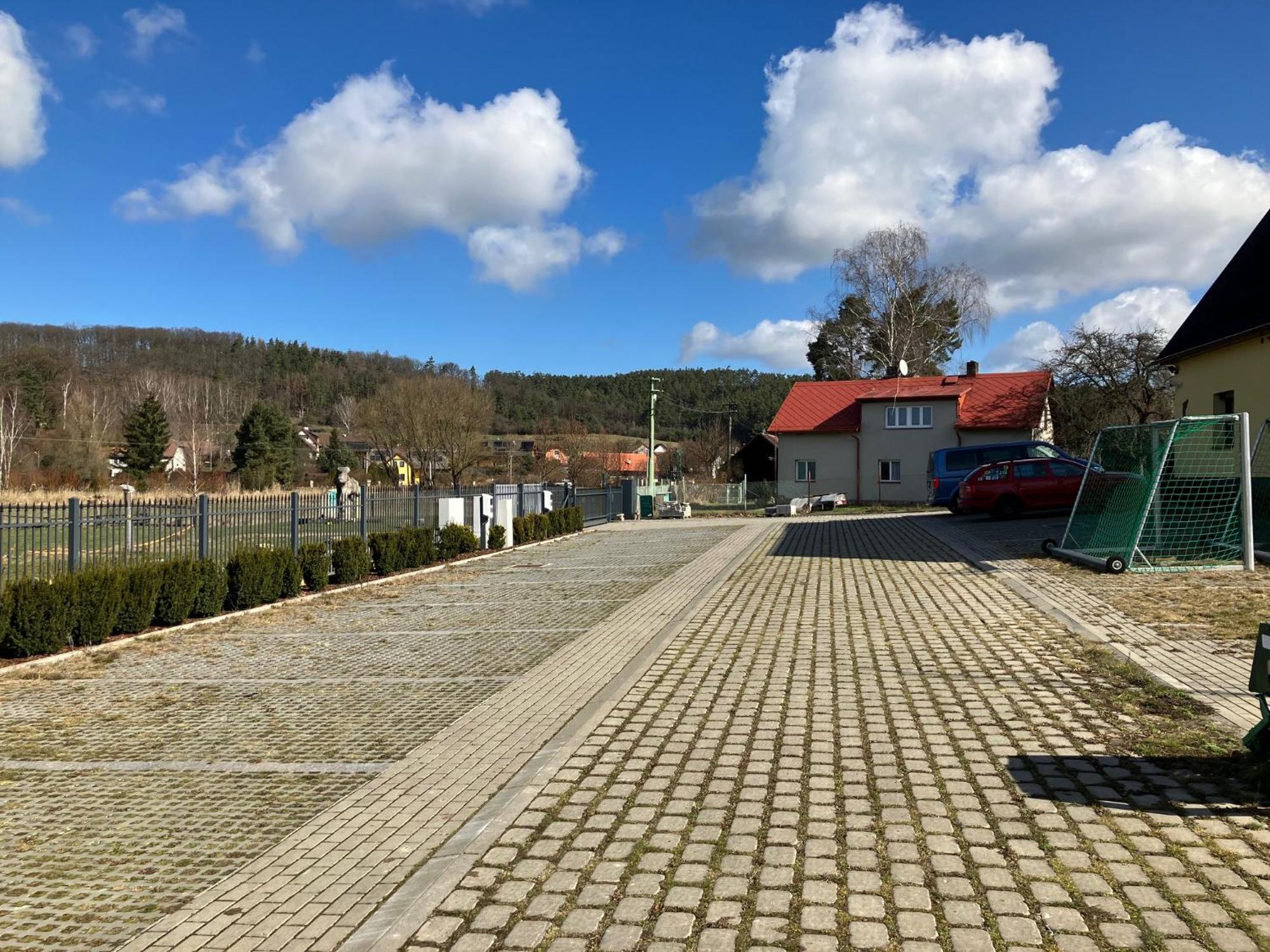 Raj Sportovni A Rekreacni Resort Branzez Kněžmost Zewnętrze zdjęcie