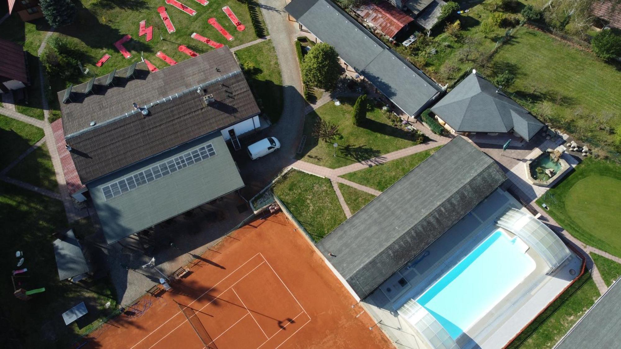 Raj Sportovni A Rekreacni Resort Branzez Kněžmost Zewnętrze zdjęcie