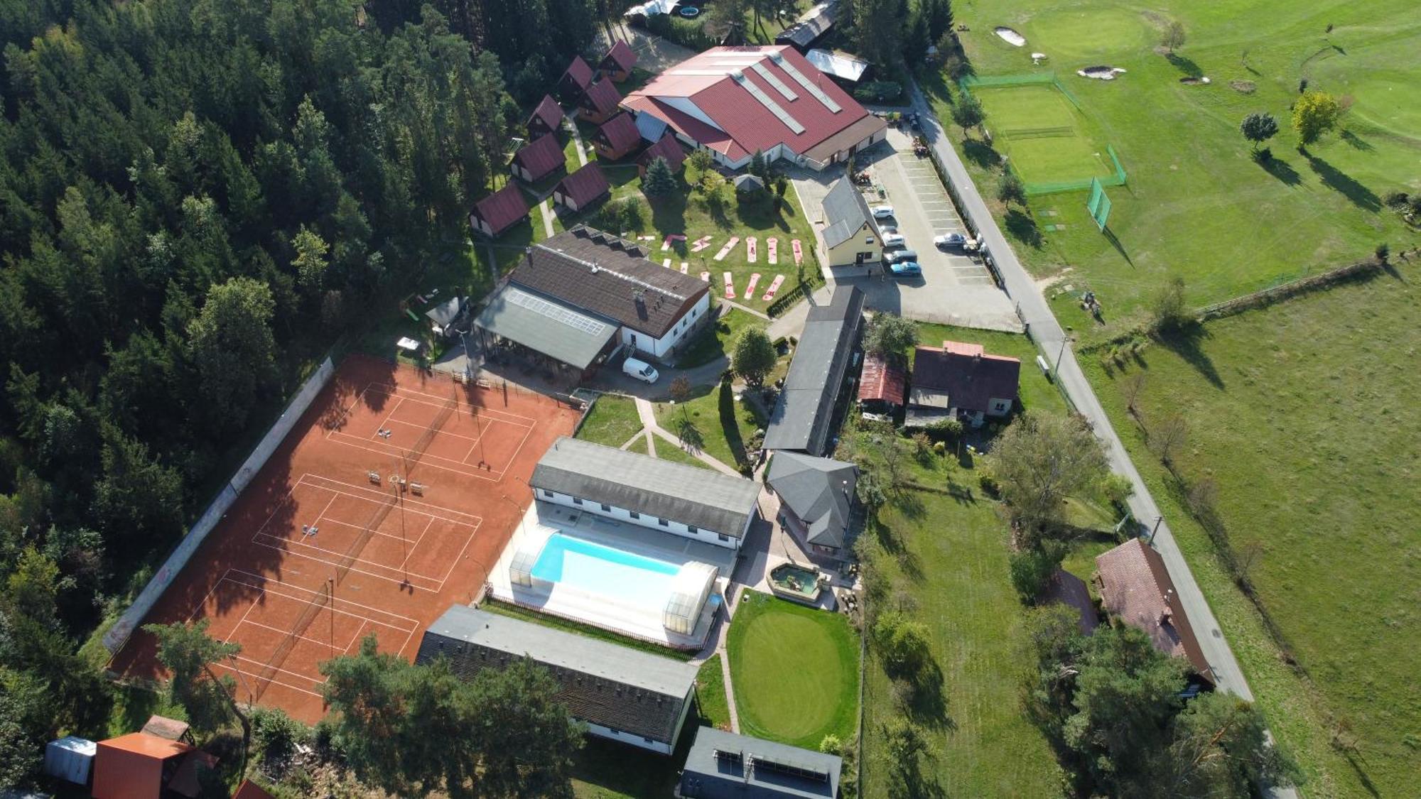 Raj Sportovni A Rekreacni Resort Branzez Kněžmost Zewnętrze zdjęcie
